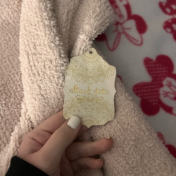 Altered State Fuzzy Pullover - Picture 2 of 4